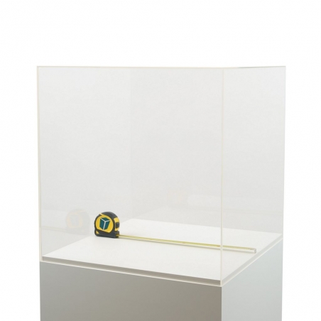 Plexiglas vitrinekap | plexiglas stolp | maquettekap op maat