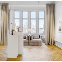 witte sokkels | plantenzuilen | zuilen wit
