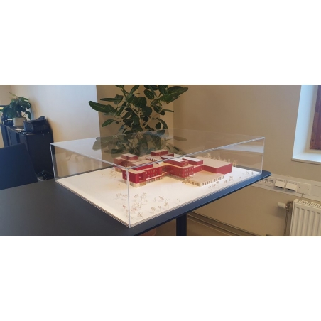 Plexiglas vitrinekap | plexiglas stolp | maquettekap op maat Plexiglas vitrinekap | plexiglas stolp | maquettekap op maat
