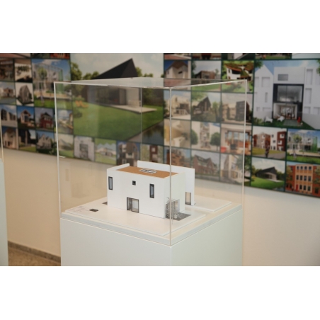 Plexiglas vitrinekap | plexiglas stolp | maquettekap op maat Plexiglas vitrinekap | plexiglas stolp | maquettekap op maat