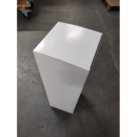 5 kartonnen sokkels wit, 30 x 30 x 100 cm (lxbxh) - SALE 5 kartonnen sokkels wit, 30 x 30 x 100 cm (lxbxh) - SALE