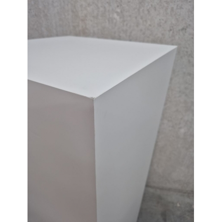 Solits sokkel wit mat, 45 x 45 x 115 cm (LxBxH) - SALE