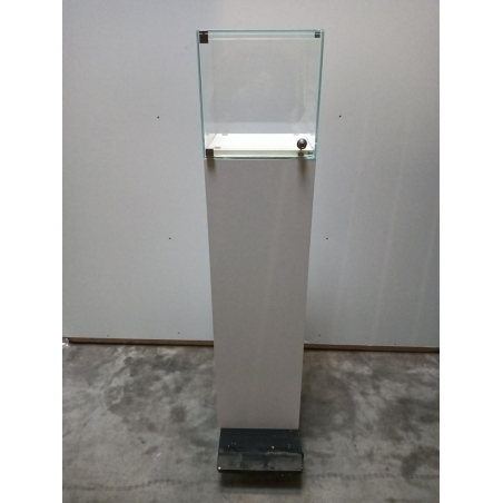 Solits sokkel wit mat, 30 x 30 x 100 cm (LxBxH) met glazen vitrinekast, 30 x 30 x 30 cm (lxbxh) - SALE
