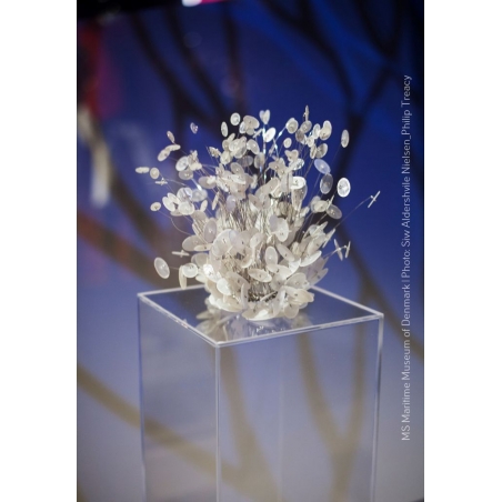 Plexiglas sokkels | zuilen van plexiglas | ook op maat in kleur Plexiglas sokkels | zuilen van plexiglas | ook op maat in kleur